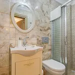 Hotel Cunda Oezerbey Konagi (adults Only) 2*