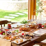 Hotel Cunda Oezerbey Konagi (adults Only) 2*