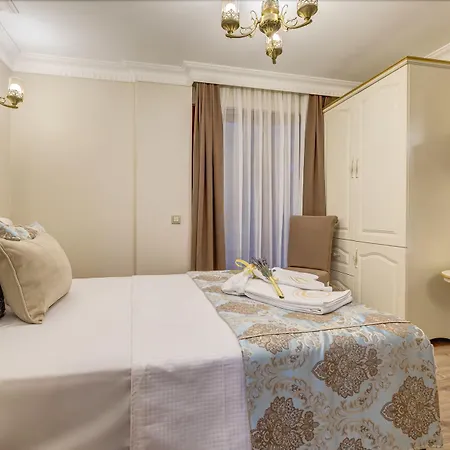 Хотел Cunda Oezerbey Konagi (adults Only) 2*