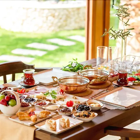 Хотел Cunda Oezerbey Konagi (adults Only) 2*