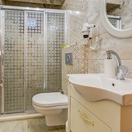 Cunda Oezerbey Konagi (adults Only) 2*