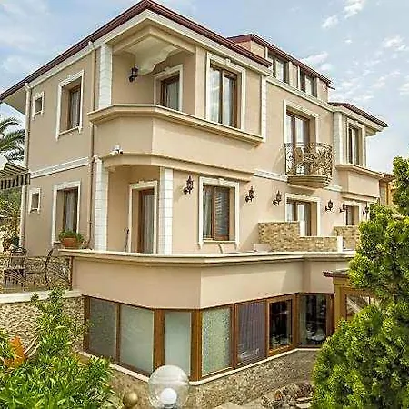 Cunda Oezerbey Konagi (adults Only) Hotel