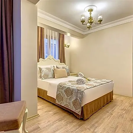 Cunda Oezerbey Konagi (adults Only) فندق 2*