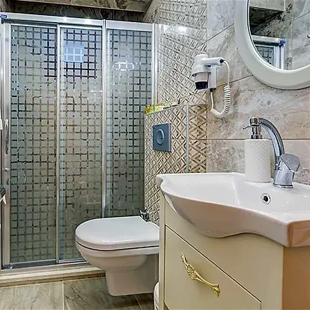 Cunda Oezerbey Konagi (adults Only) Аявали
