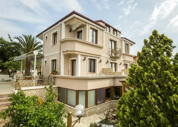 ホテル Cunda Oezerbey Konagi (adults Only) 2*