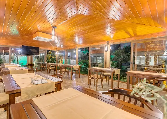 Cunda Oezerbey Konagi (adults Only) ホテル 2*